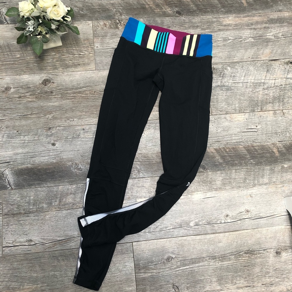 Ivivva girl’s size 14 Pocket black leggings.